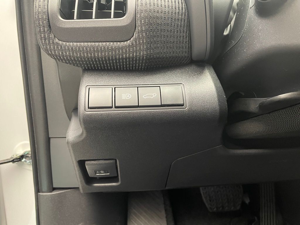 2025 Toyota bZ4X Limited 20