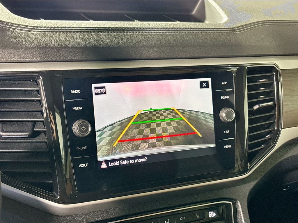 2023 Volkswagen Atlas 3.6L V6 SE w/Technology