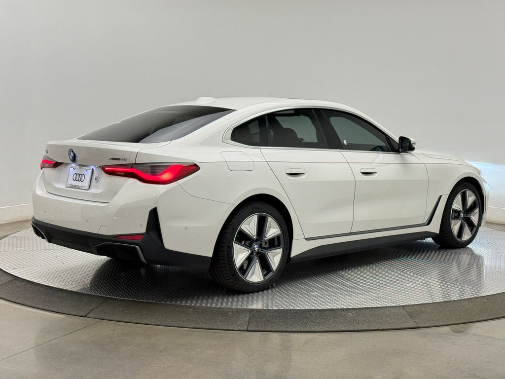 Thumbnail: 2025 BMW i4 - 16