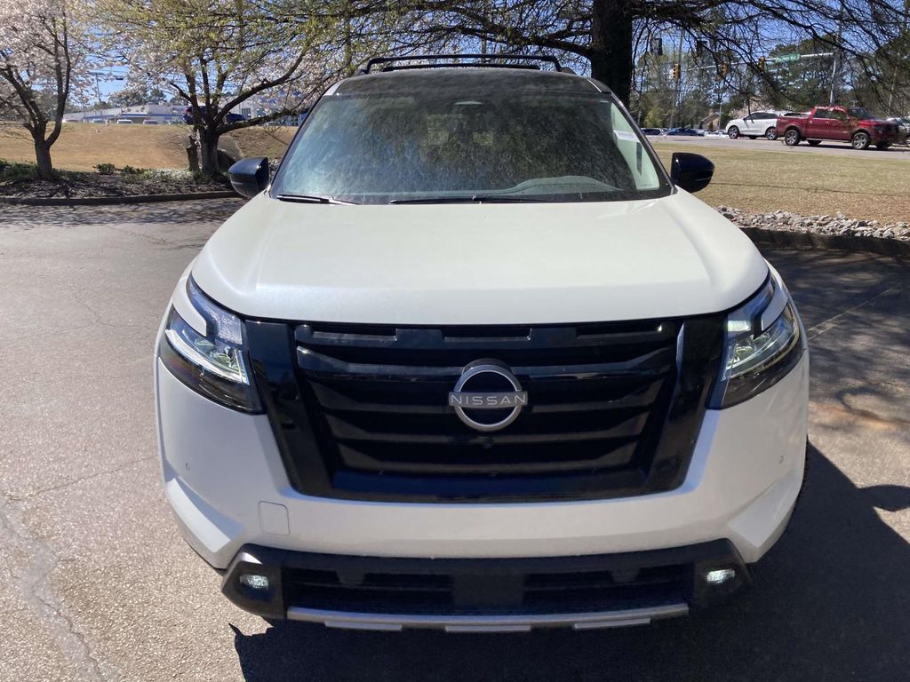 Used 2023 White Nissan SL image 6