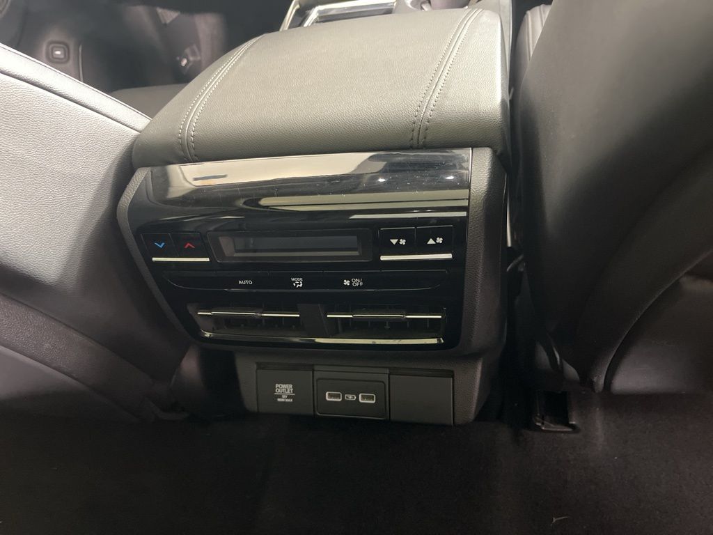 Thumbnail: 2022 Acura MDX - 10