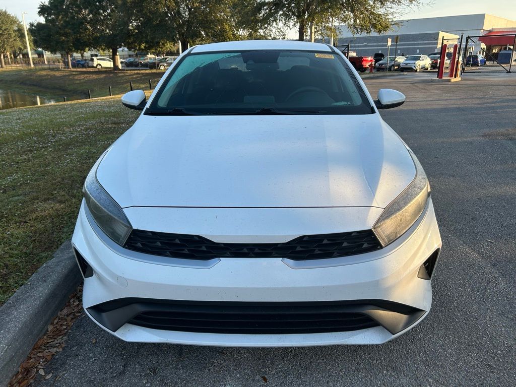 Thumbnail: 2022 Kia Forte - 8