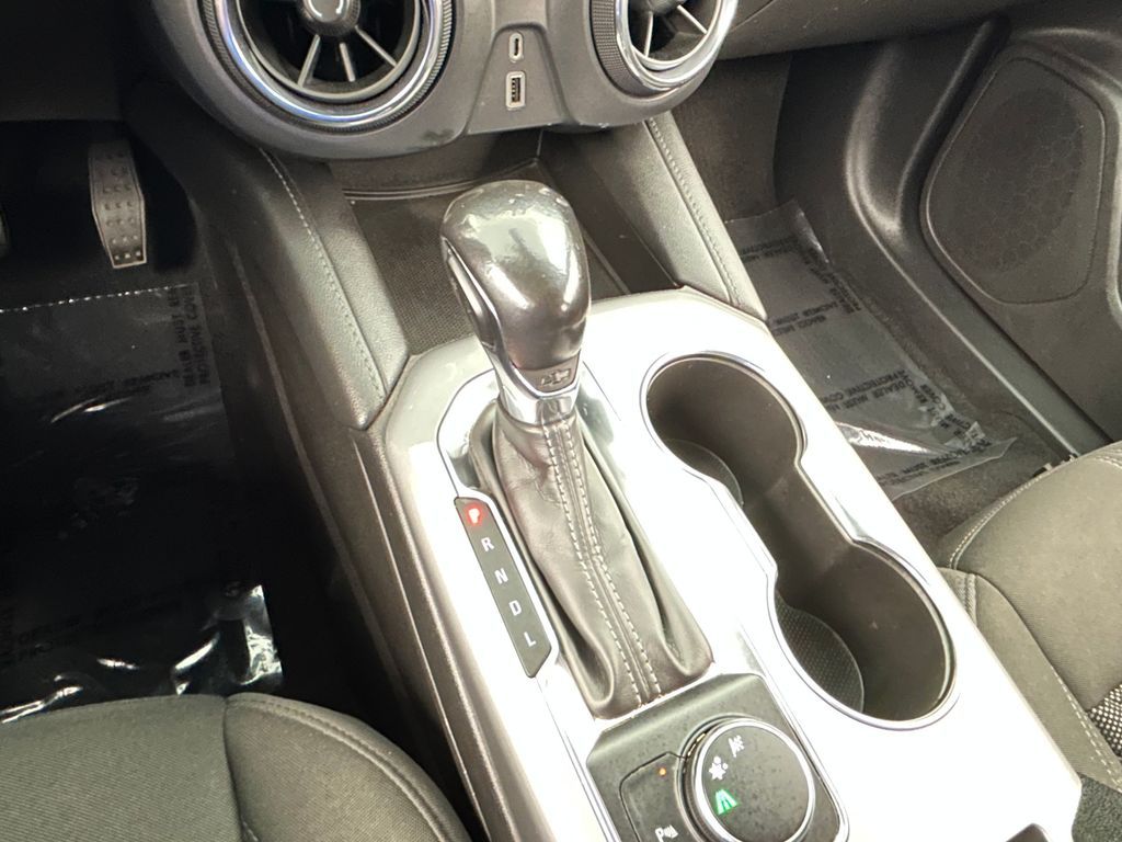 Used 2019 Kinetic Blue Metallic Chevrolet Base image 25