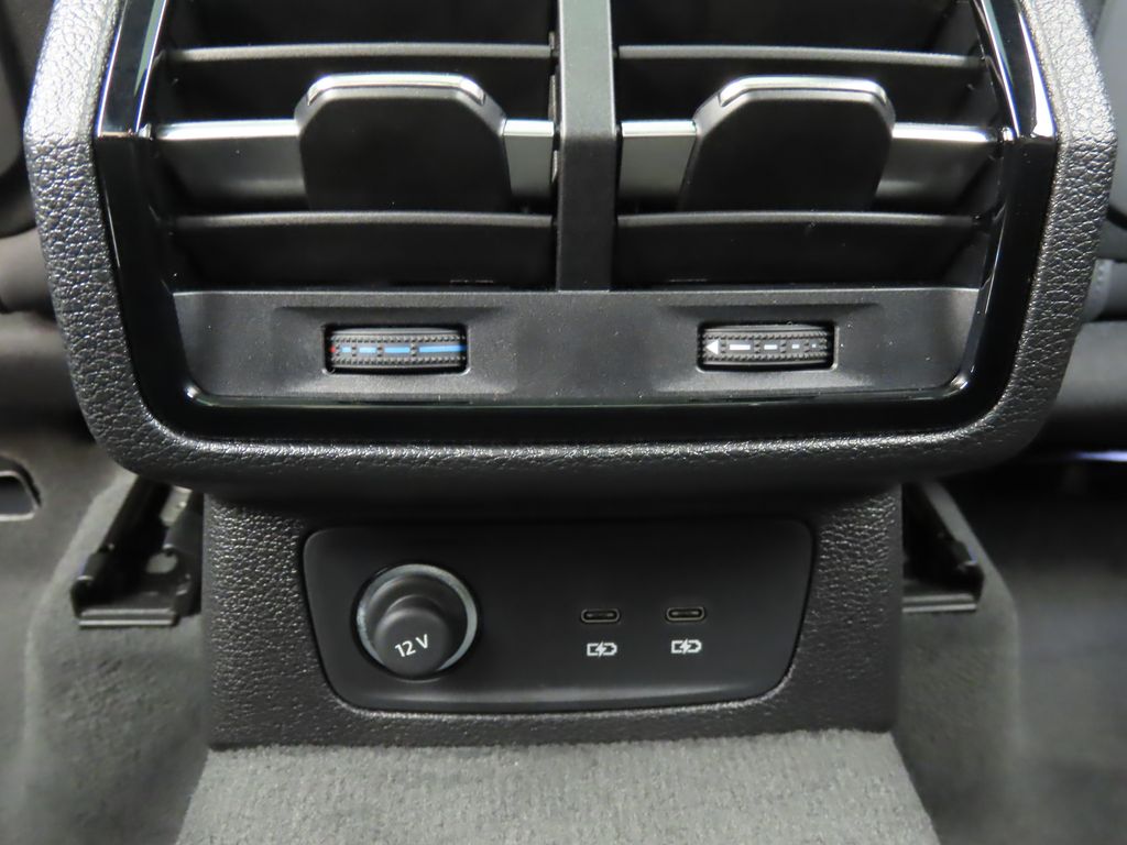 Thumbnail: 2025 Audi Q3 - 27