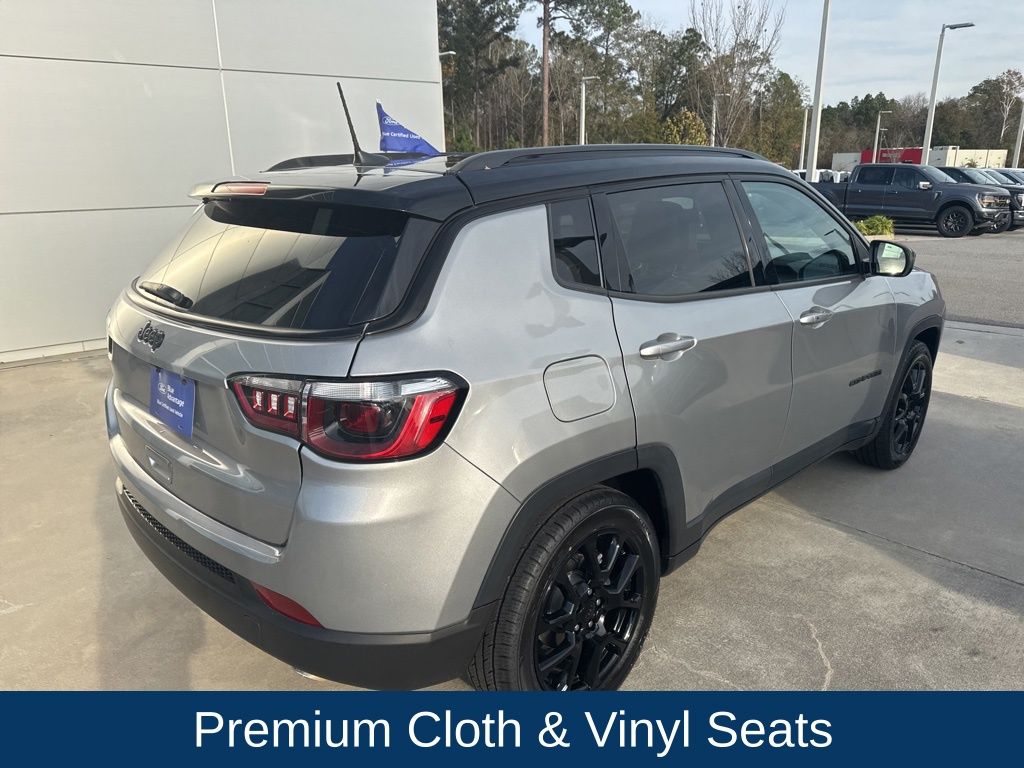 2022 Jeep Compass Altitude FWD