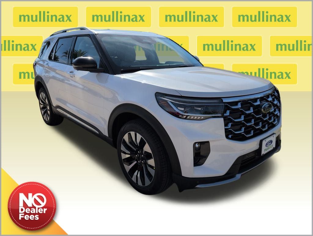 2026 Ford Explorer Platinum's photo