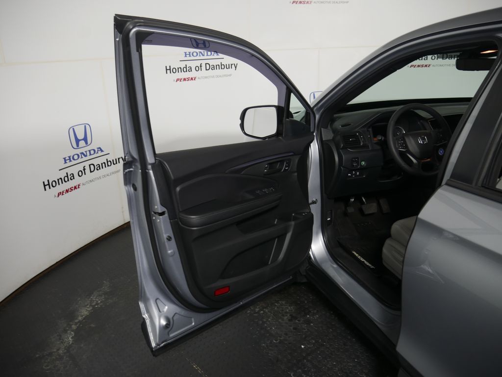 Thumbnail: 2022 Honda Passport - 10