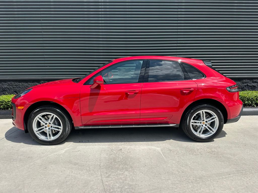 Thumbnail: 2026 Porsche Macan - 2