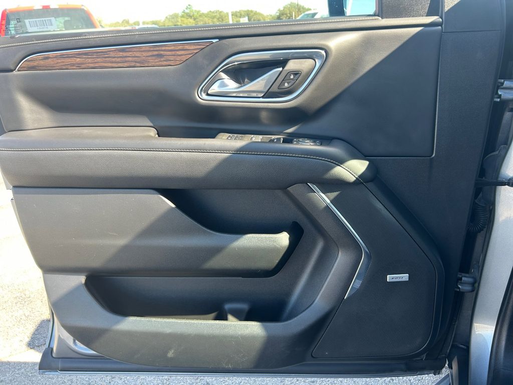 Used Car 2022 Chevrolet Suburban  Premier For Sale Under $35,000 In Floresville, Texas