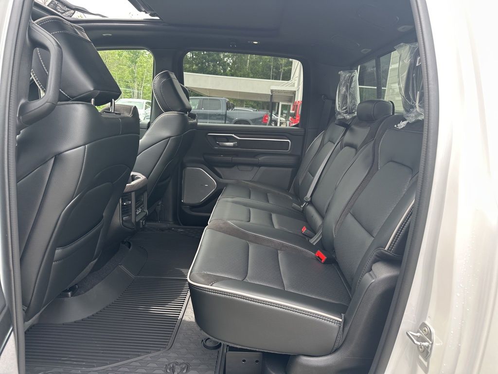 2025 Ram 1500 Laramie photo 27