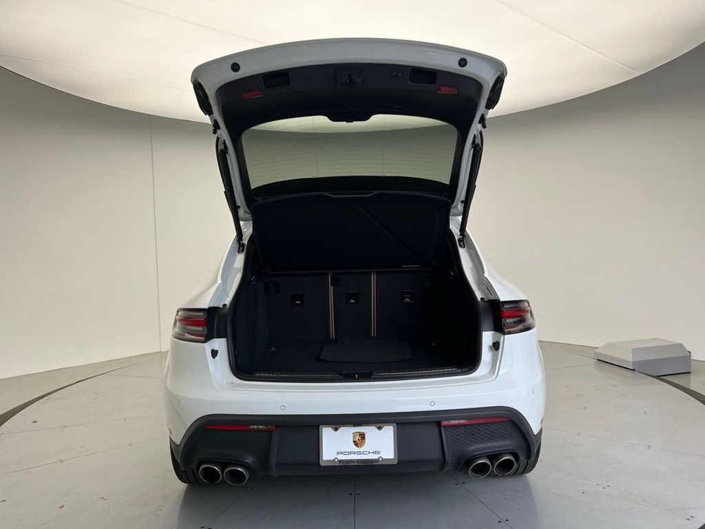 2022 Porsche Macan S 20