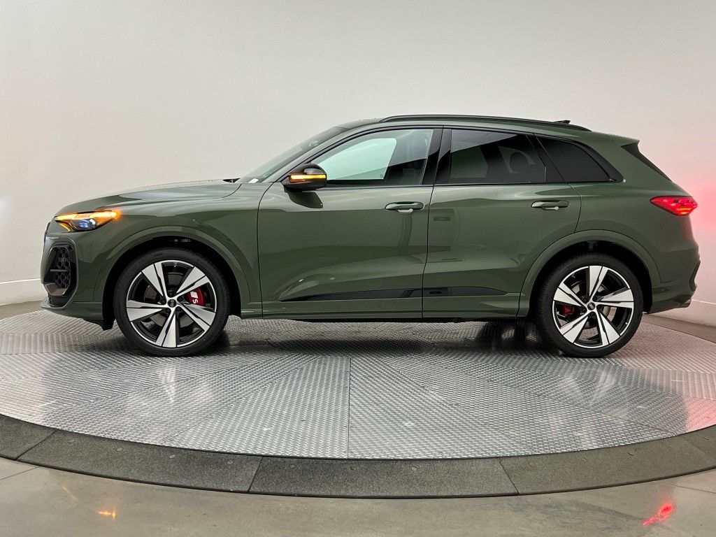 Thumbnail: 2025 Audi SQ5 - 3