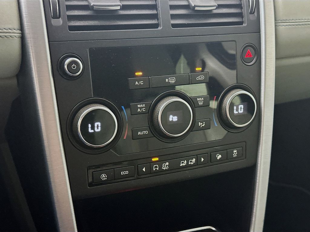 Used 2018 Black Land Rover SE image 18