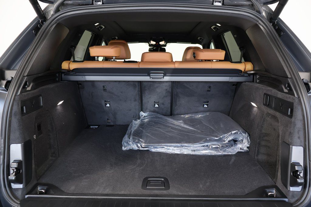 Thumbnail: 2026 BMW X5 - 8