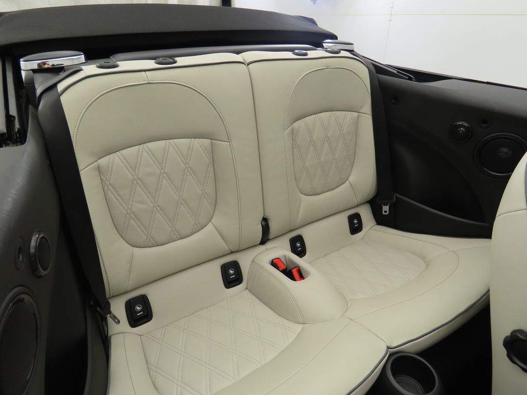 Thumbnail: 2023 MINI Cooper - 22