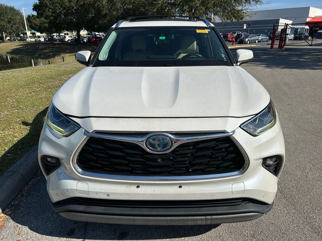 Thumbnail: 2021 Toyota Highlander - 8