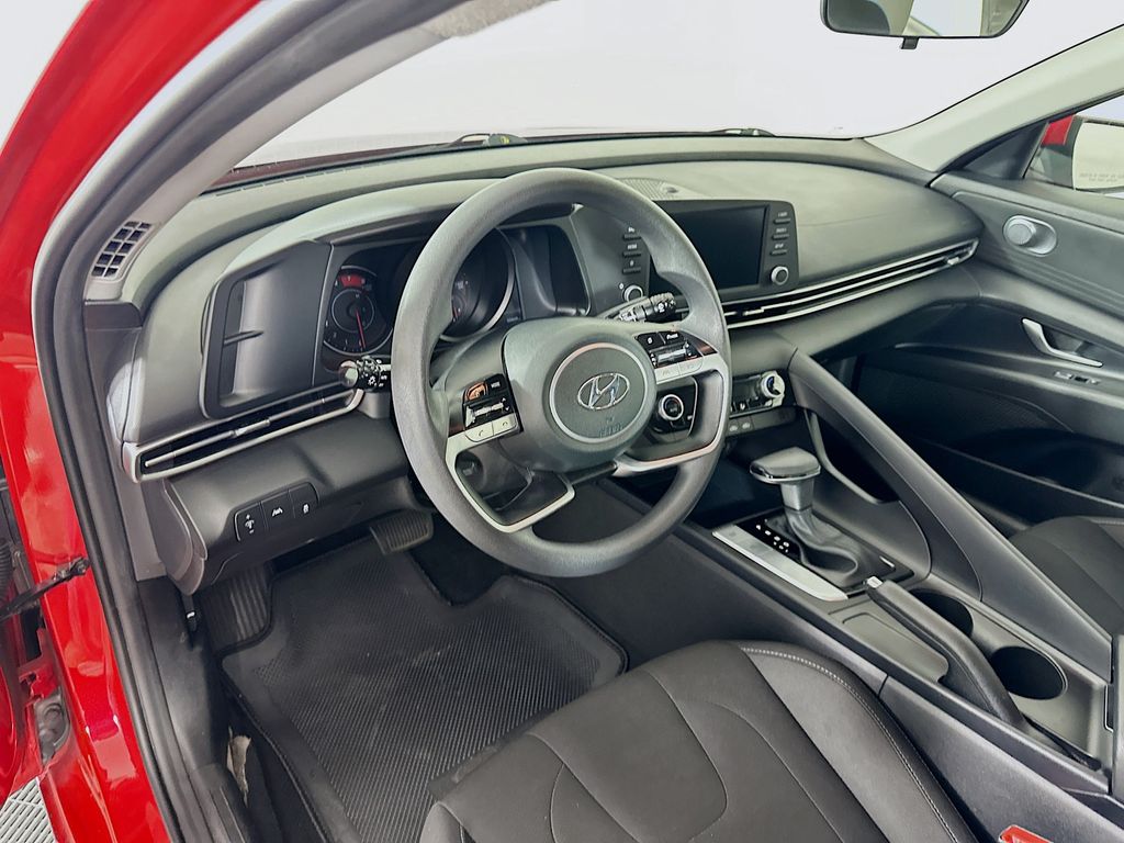 Thumbnail: 2023 Hyundai Elantra - 9