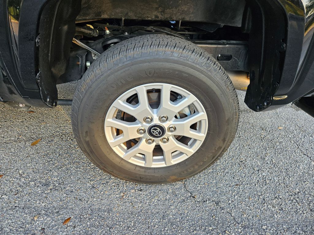 2024 Toyota Tacoma SR5 9