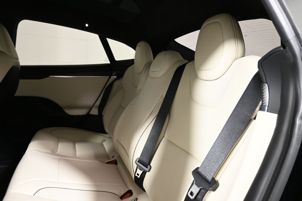 Thumbnail: 2022 Tesla Model S - 5
