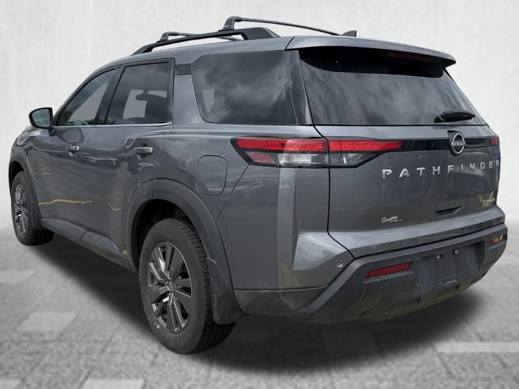 View vehicle photo 3