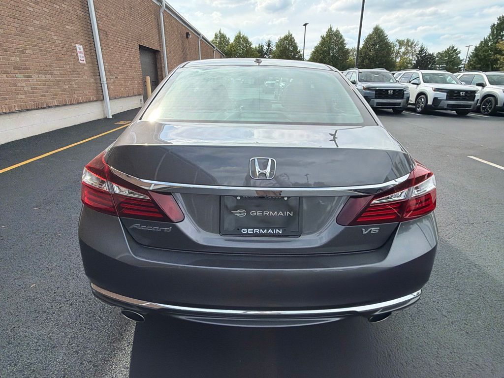 Used 2017 Gray Honda EX-L image 7
