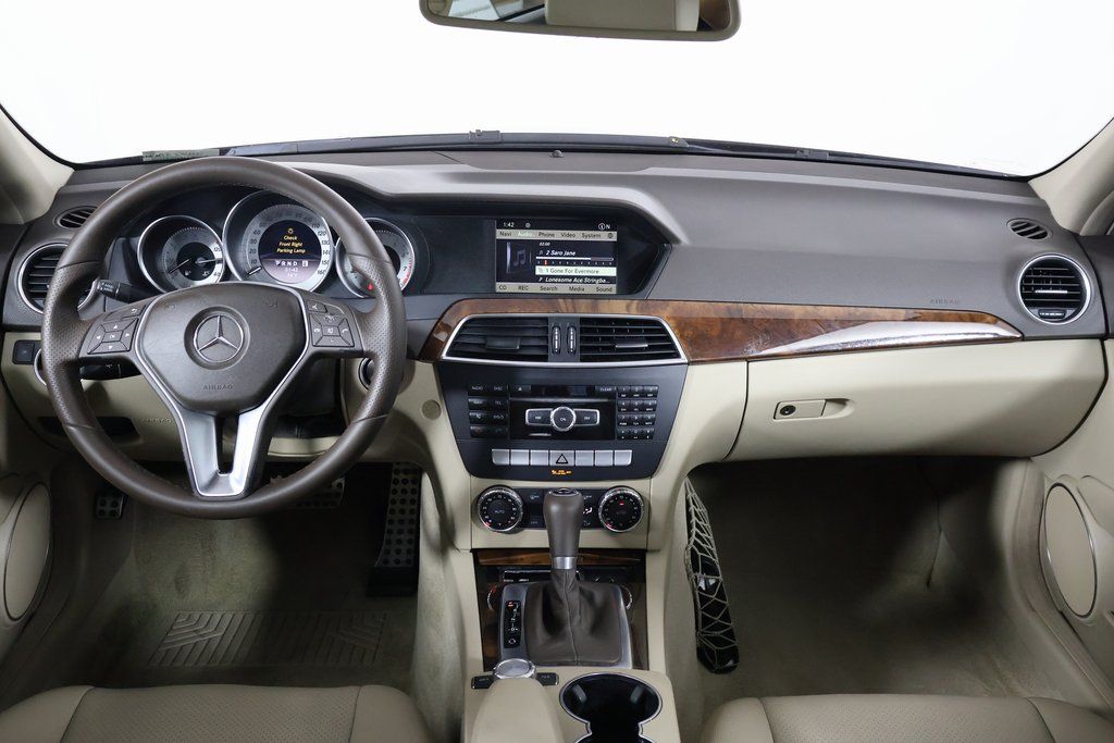 Thumbnail: 2012 Mercedes-Benz C-Class - 8