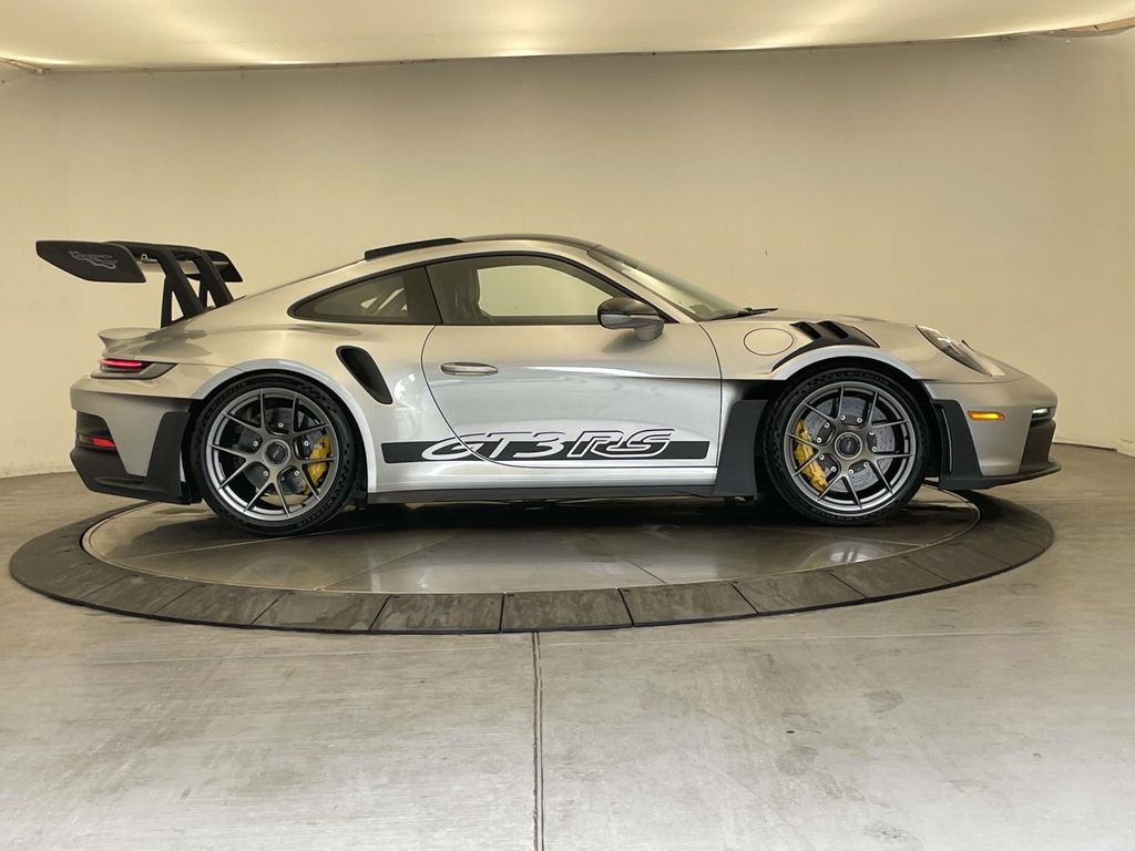 2025 Porsche 911 GT3 RS - 7