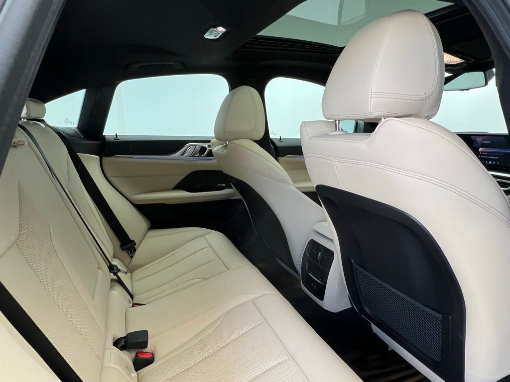 2024 BMW i4 eDrive35 9