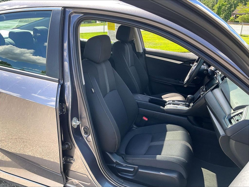 2016 Honda Civic — photo 11