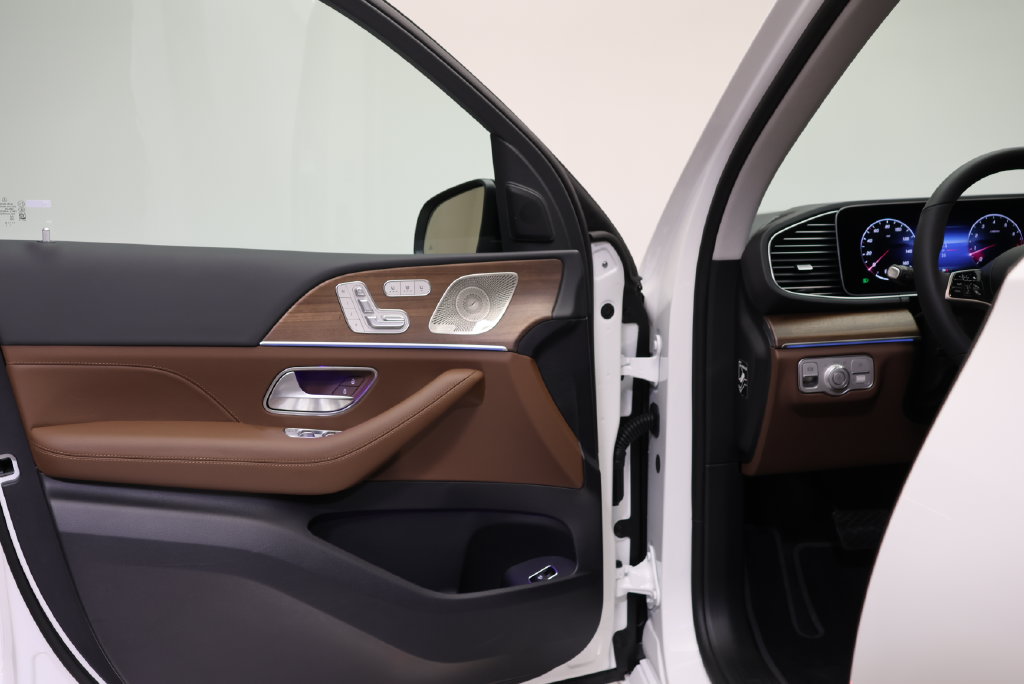 Thumbnail: 2026 Mercedes-Benz GLE - 31
