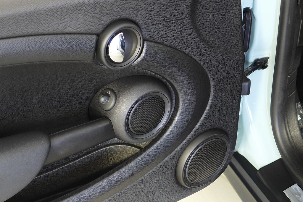 Thumbnail: 2013 MINI Cooper - 12