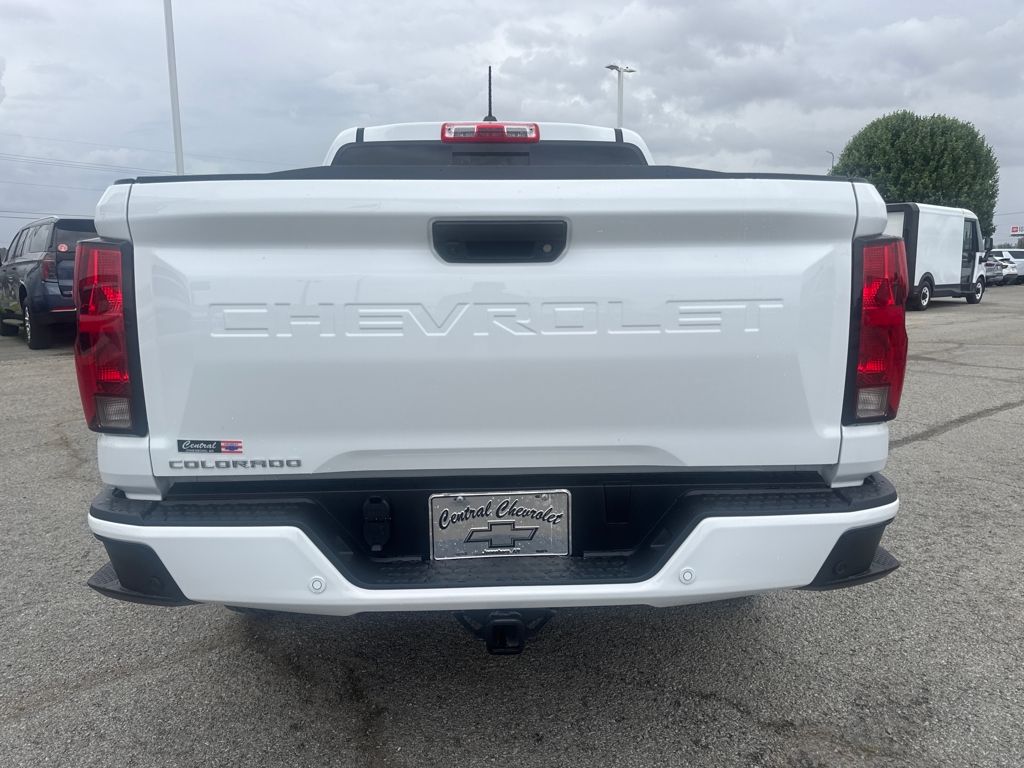 View vehicle photo 5