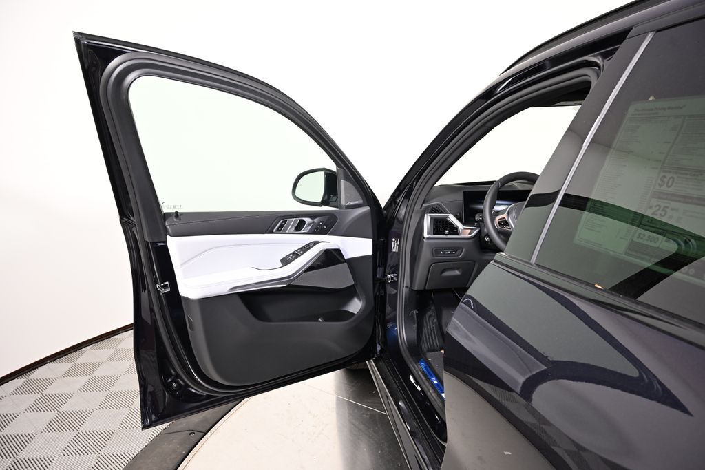 Thumbnail: 2026 BMW X5 - 21