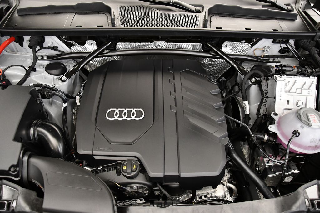 Thumbnail: 2025 Audi Q5 - 12