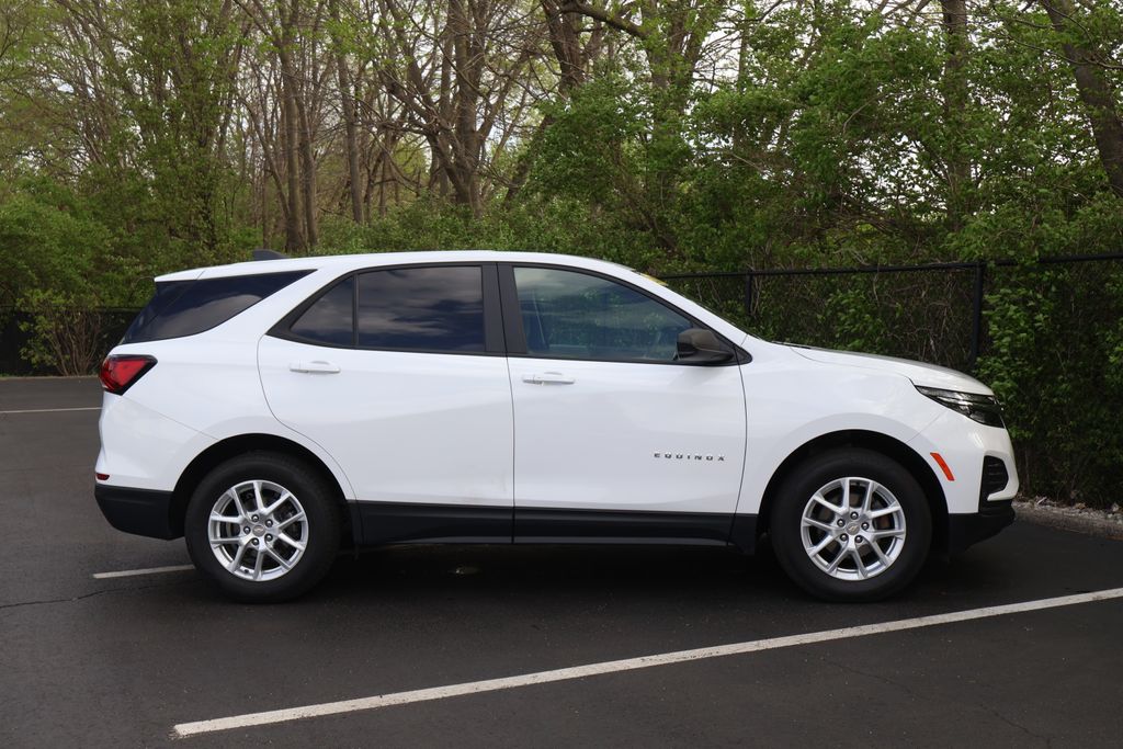 Thumbnail: 2024 Chevrolet Equinox - 11