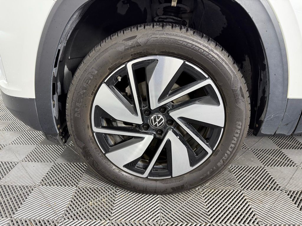 Thumbnail: 2024 Volkswagen Atlas - 9