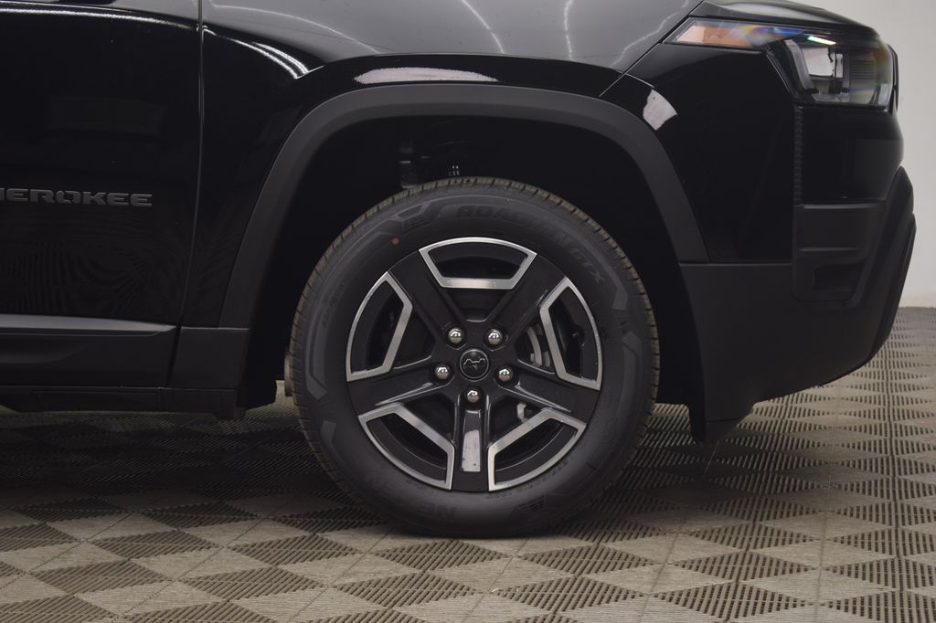 new 2026 Jeep Cherokee car, priced at $38,801