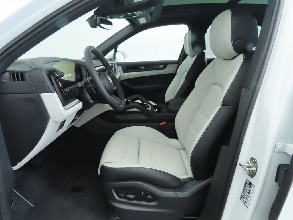 Thumbnail: 2025 Porsche Cayenne - 5