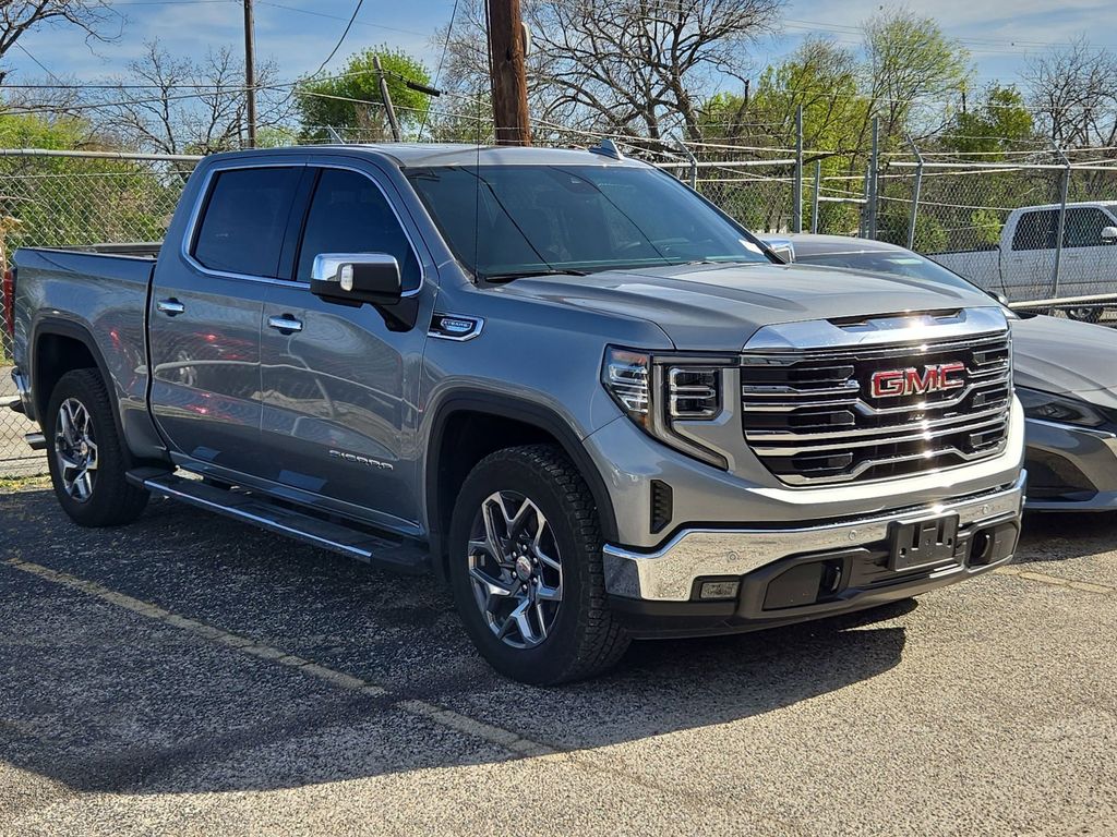 2025 GMC Sierra 1500 SLT Crew Cab RWD