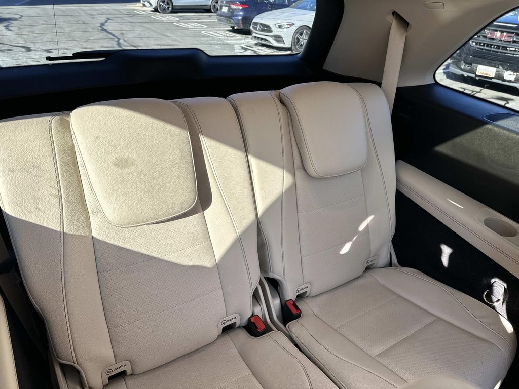 Thumbnail: 2022 Mercedes-Benz GLS - 28