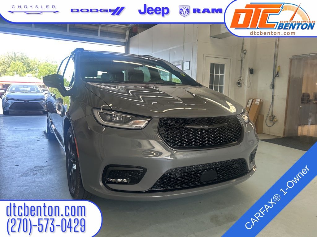 Ceramic Gray Clearcoat 2025 Chrysler Pacifica Limited FWD Minivan Front-Wheel Drive 9-Speed Automatic
