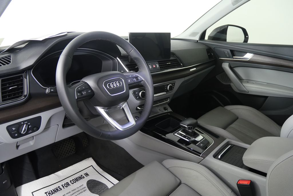 Thumbnail: 2021 Audi Q5 - 12