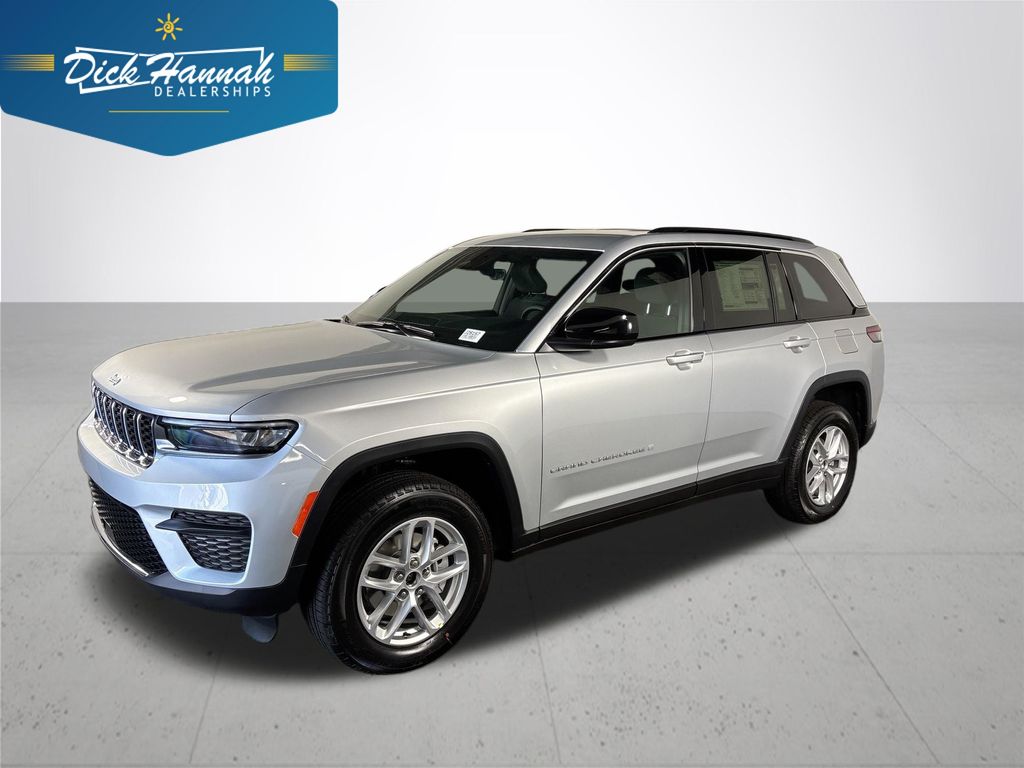 2026 Jeep Grand Cherokee Laredo