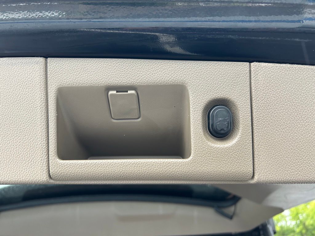 Thumbnail: 2018 Chevrolet Tahoe - 23