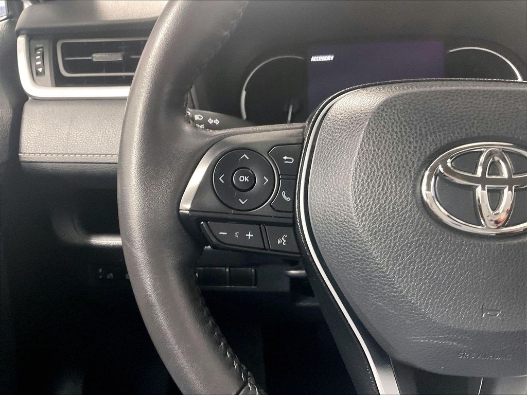 2024 Toyota RAV4 — photo 22