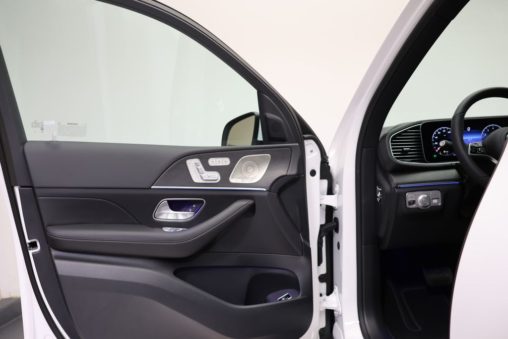 Thumbnail: 2026 Mercedes-Benz GLE - 31