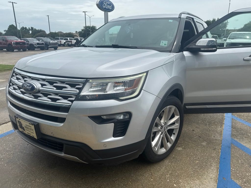 Ingot Silver 2019 Ford Explorer SUV / Crossover Front-Wheel Drive 6-Speed Automatic