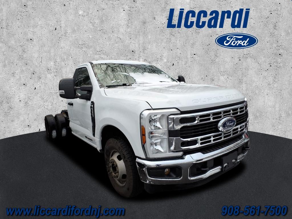 2024 Ford F-350 Super Duty Chassis XL DRW RWD