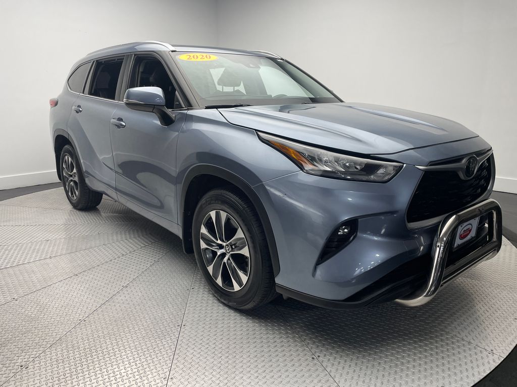 Thumbnail: 2020 Toyota Highlander - 3