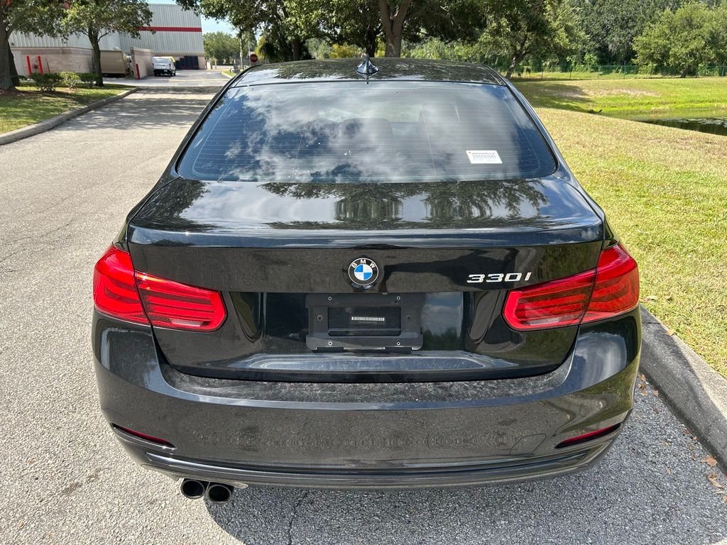Thumbnail: 2018 BMW 3 Series - 4